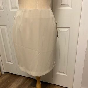 ❤️NWT Alia tan stretch skirt